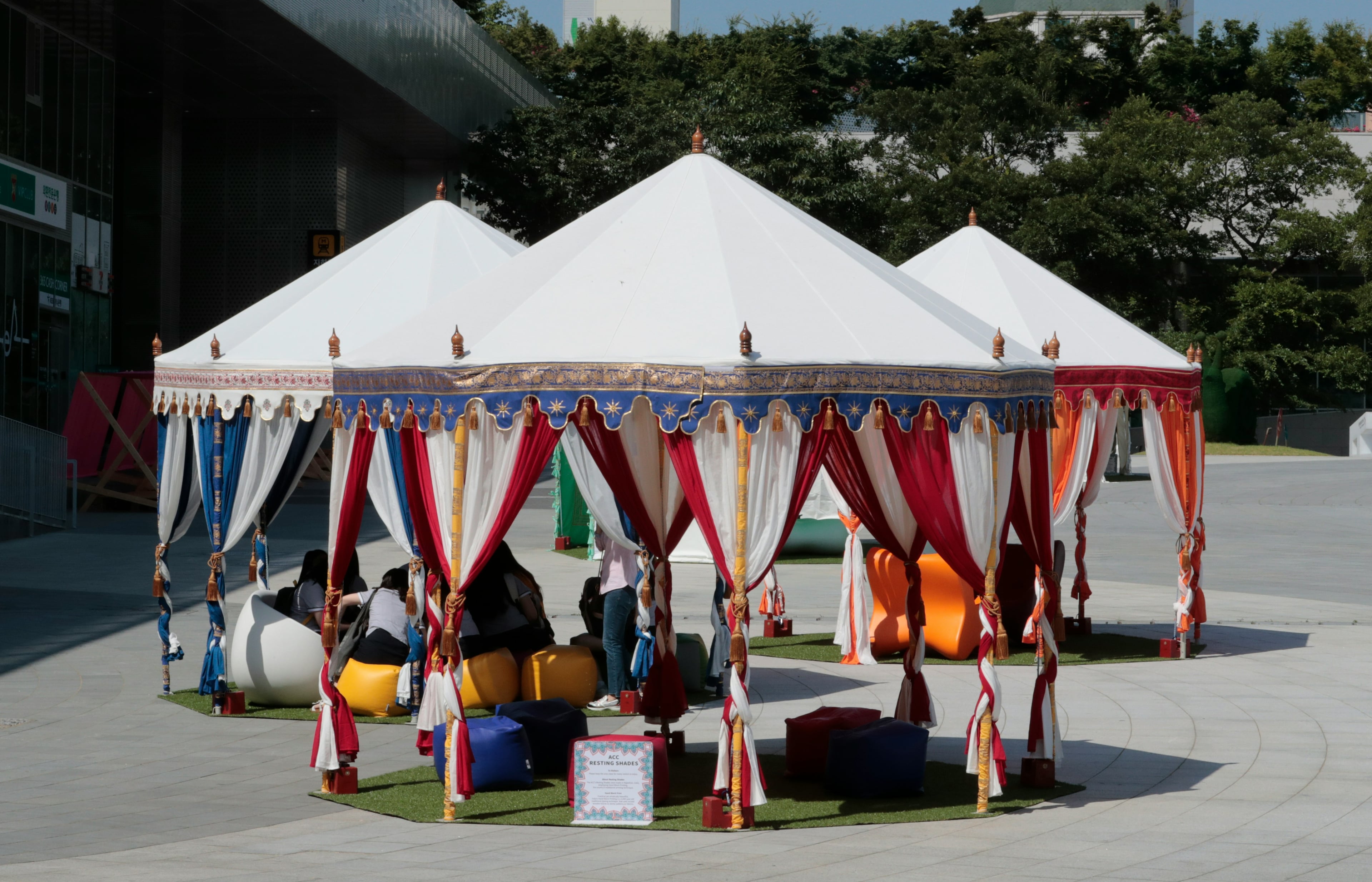 Public Showcases & Exhibitions